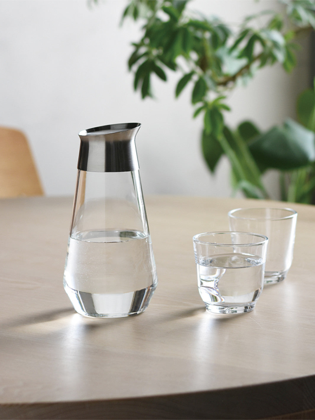 https://goingsomeware.com/cdn/shop/files/kinto_29550_luce_water_carafe_750ml_table-water_2048x.jpg?v=1688671489