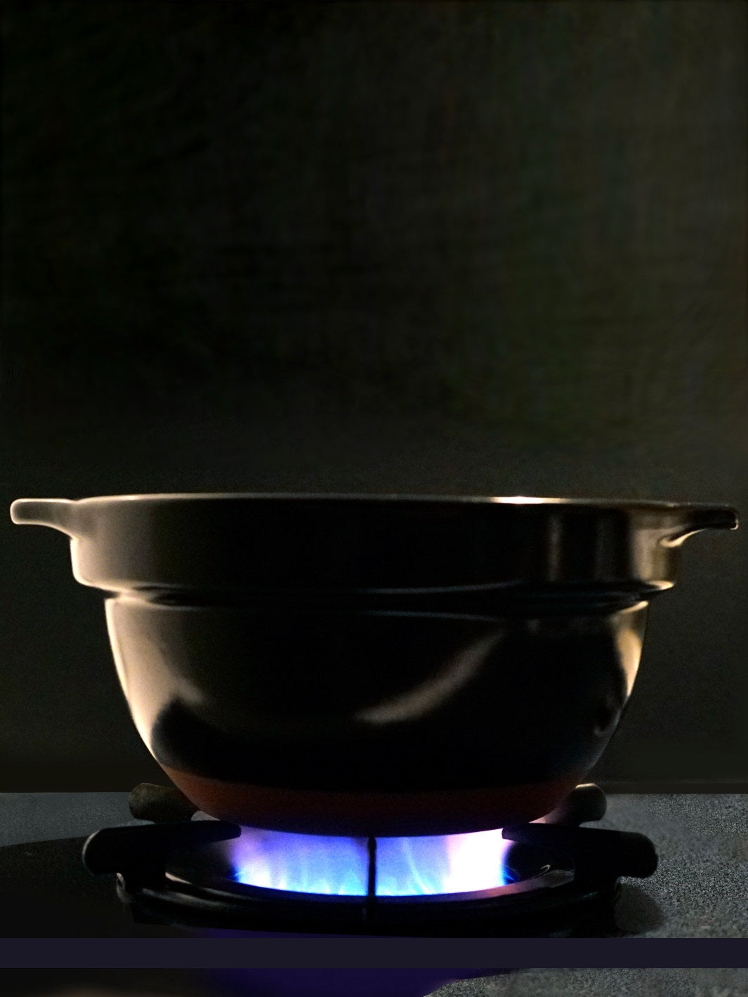 https://goingsomeware.com/cdn/shop/products/hario_gnr-200-b-gohangama-glass-lid-rice-cooker_200mm_stove-top-fire_2048x.jpg?v=1667483019